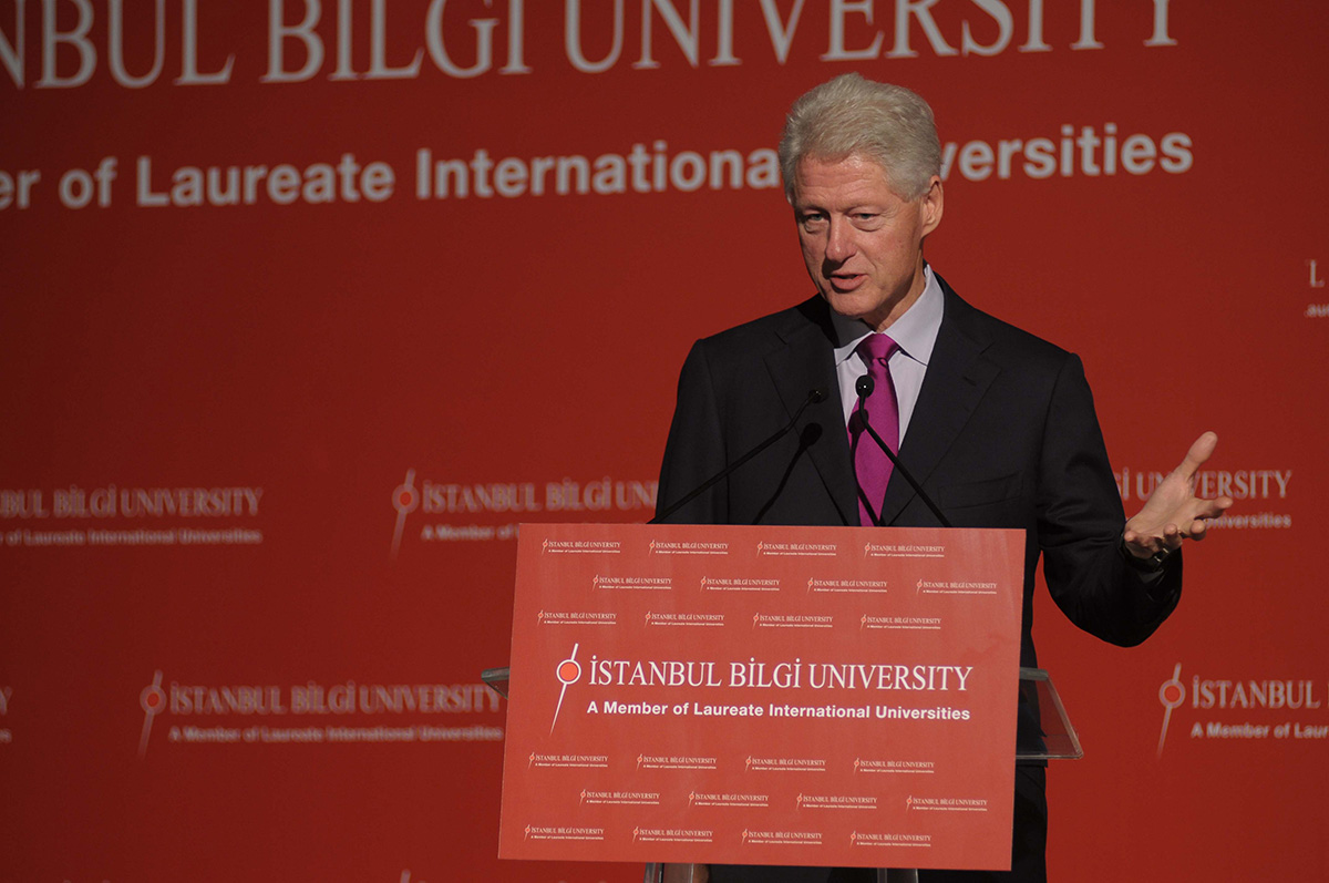 Amerika Birleşik Devletleri 42. Başkanı Bill Clinton, BİLGİ'yi ziyaret etti.